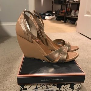 Seychelles rose gold wedges